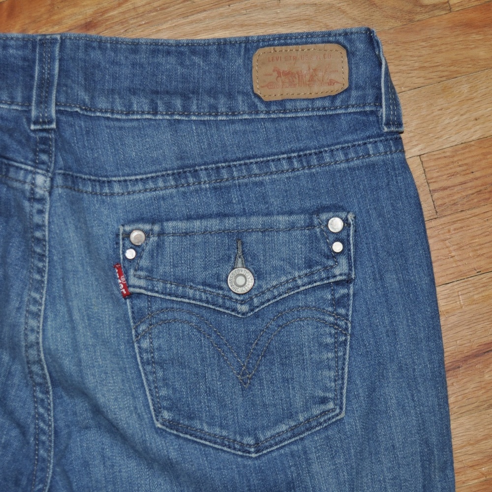 LEVI'S 526 Mid-Rise Slender Boot Cut Jeans [B4] - Picture 5 of 7